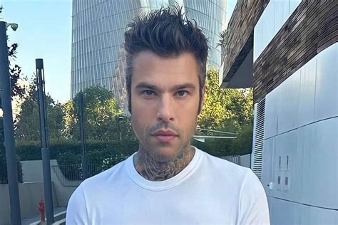 Fedez continua a ostentare la sua ricchezza: ecco la .